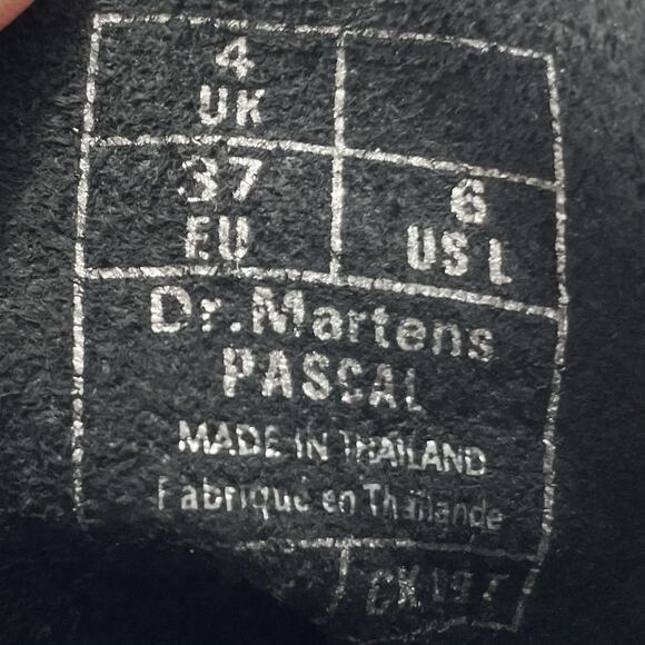 Dr Martens Doc Pascal Combat Boots Womens Size 6 Black Pebbled Leather 8-Eye - Picture 10 of 11